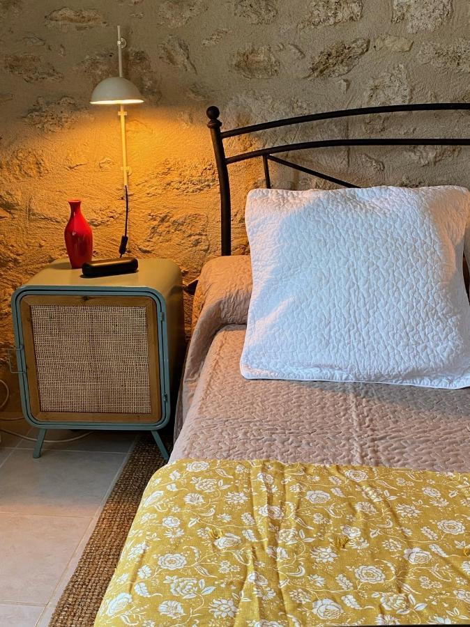 Le Prieure De Saint Pierre Bed & Breakfast Ngoại thất bức ảnh