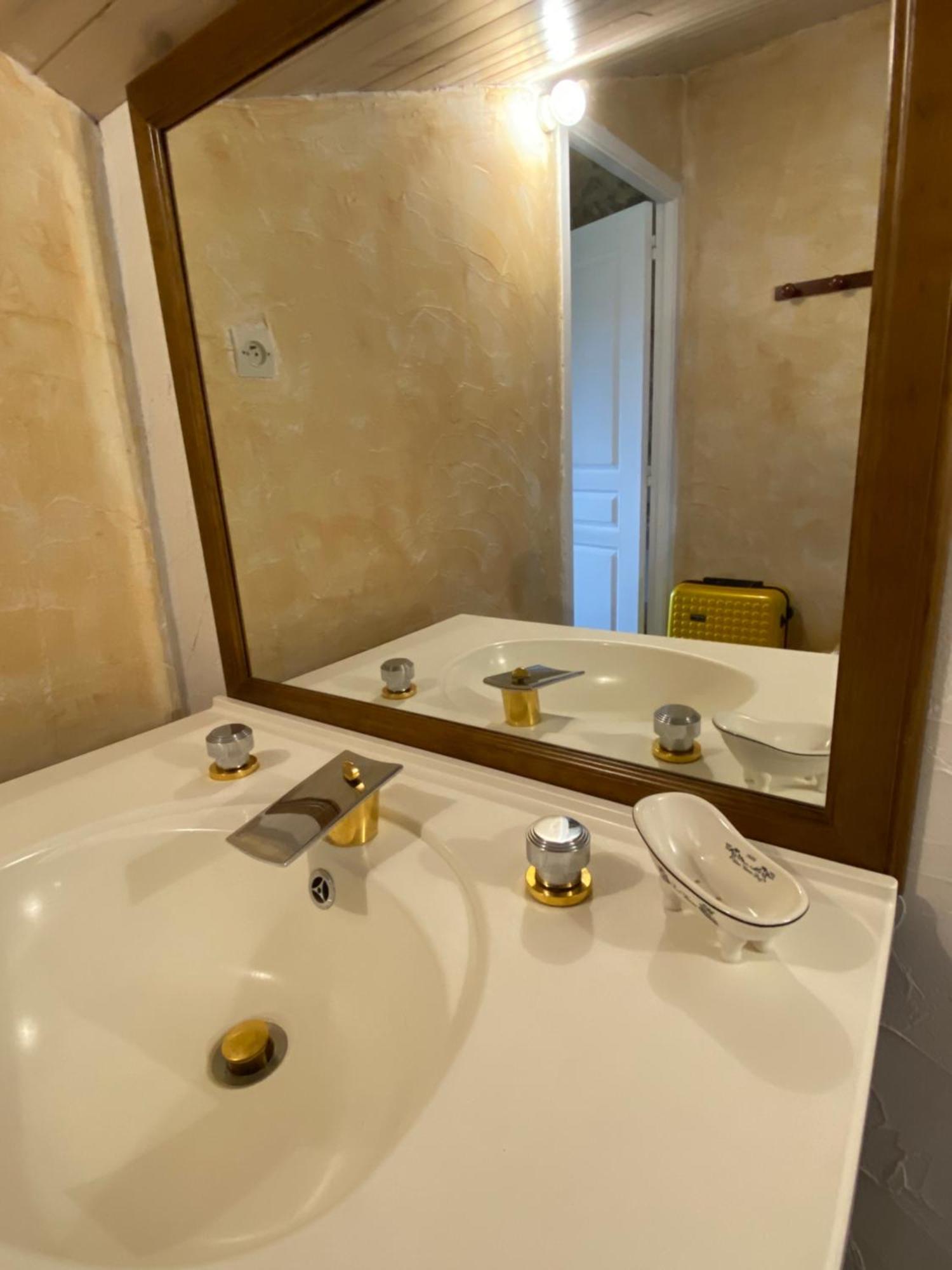 Le Prieure De Saint Pierre Bed & Breakfast Ngoại thất bức ảnh